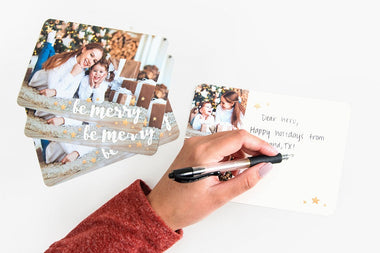 4 Steps to Mastering Holiday Card Etiquette