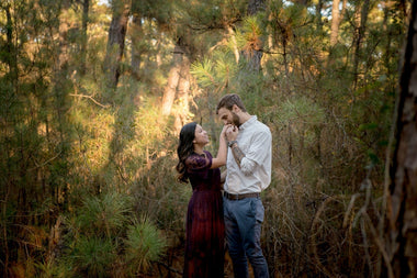 7 Gift Ideas for Your First Wedding Anniversary