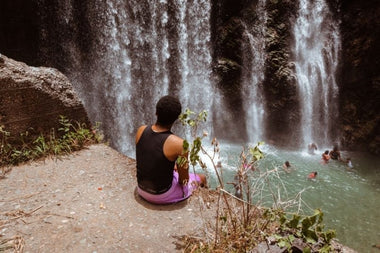 Perfect Travel Photos: Poses, Lighting, & Other Tips