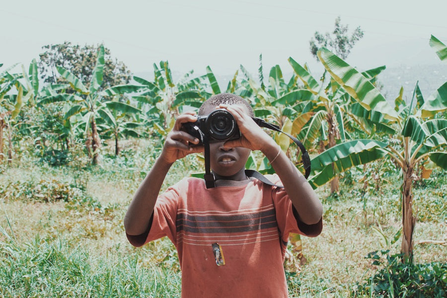 Child learning photogrpahy